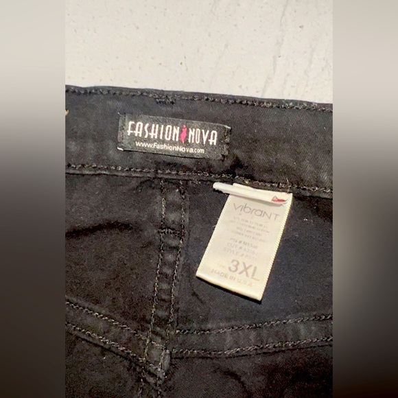 Fashion nova canopy jeans - Picture 2 of 2